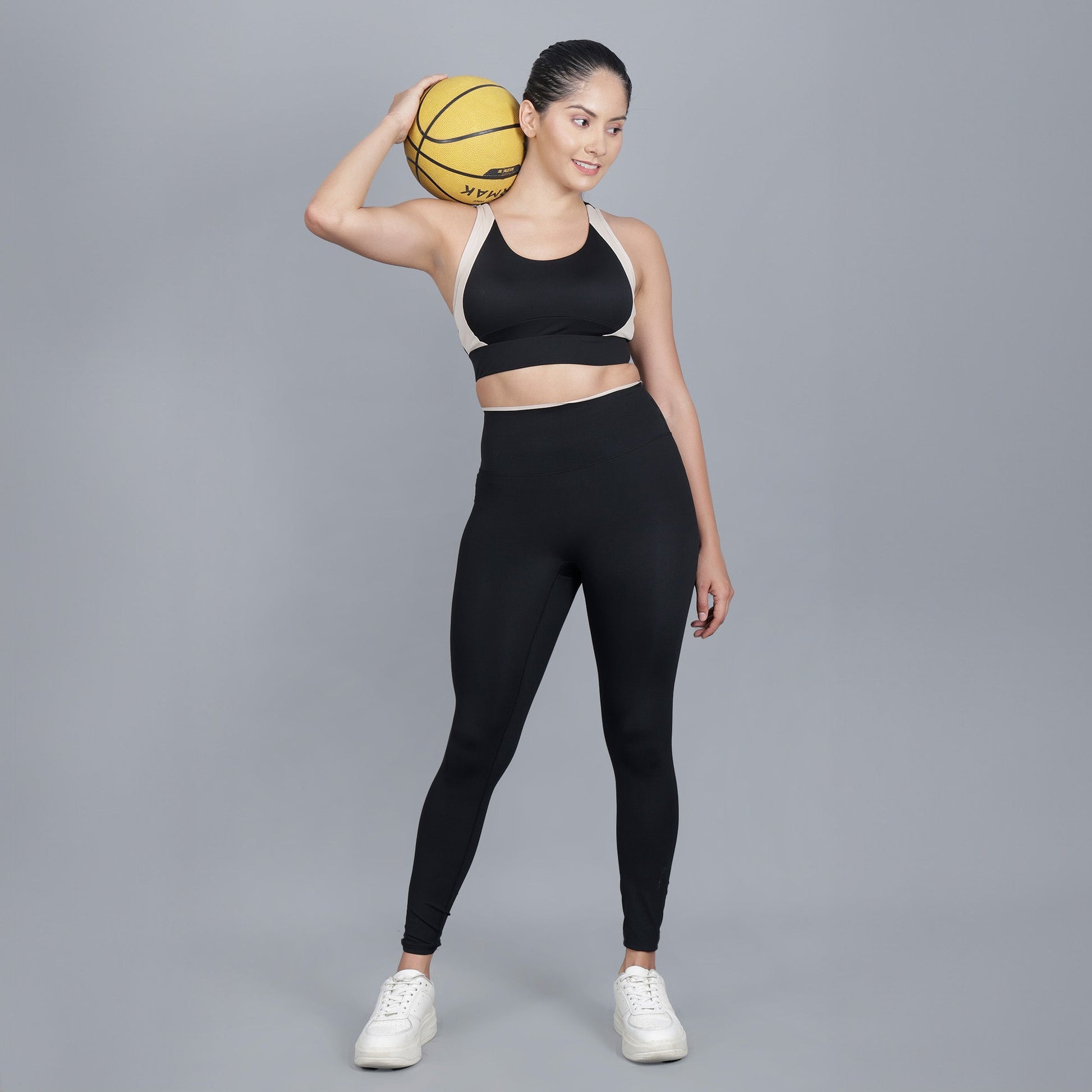 Chiclo Women's Black & Beige Contrast Workout Set - Chiclo